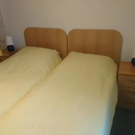 Rtv S-room فندق