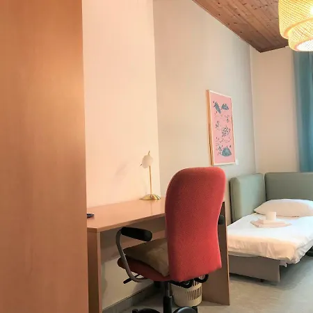 Rtv S-room فندق